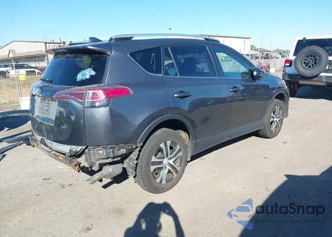 2016 Toyota Rav4 Le z USA, uszkodzony, nr VIN JTMZFREV8GD081377